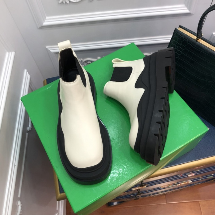 Bo*te*ga ve*ne*ta sneaker