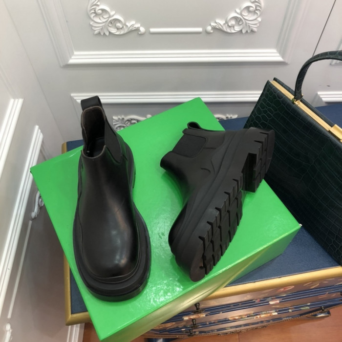 Bo*te*ga ve*ne*ta sneaker