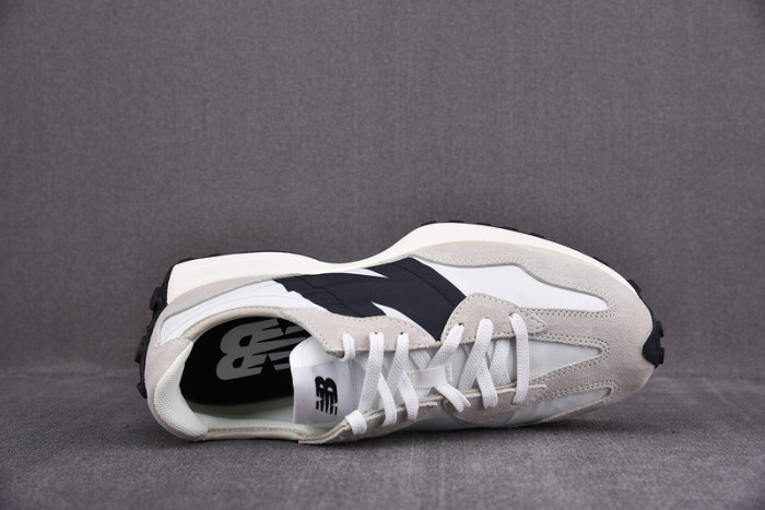 New Balance NB327E