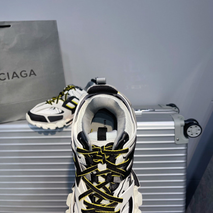 BL Track Sneaker R56