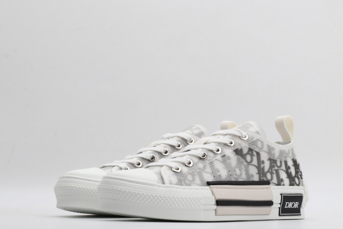 DR B23 OBLIQUE LOW TOP SNEAKER T00853H063